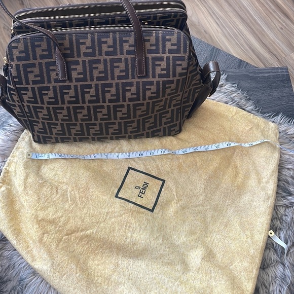 Authentic Fendi vintage shoulder bag - Picture 2 of 8